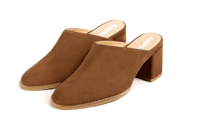 Caramel brown women's clog mules. Round toe. Medium block heels. Front view - Florence KOOIJMAN